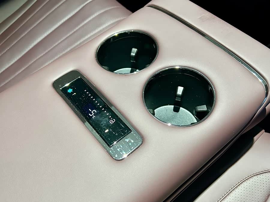 Denza Z9GT 2024 car image #37