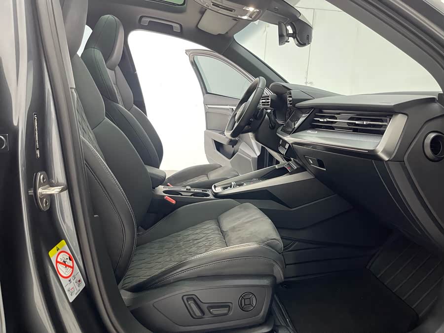 Audi A8 2021 imagen de coche #37