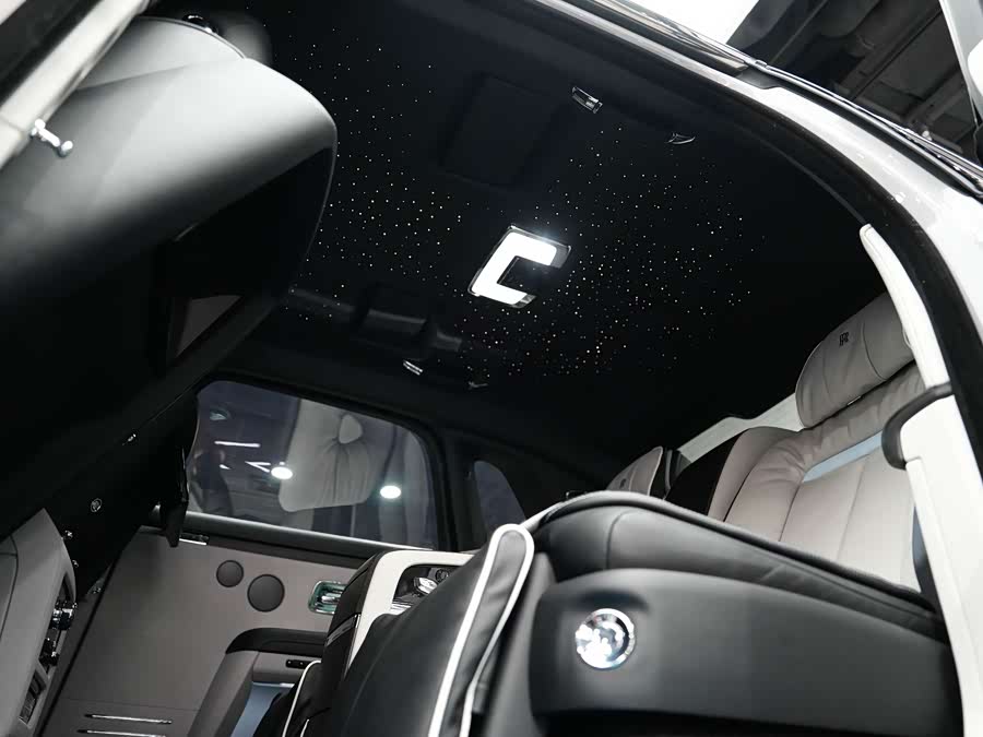 劳斯莱斯 古思特 2023 汽车图片 #37