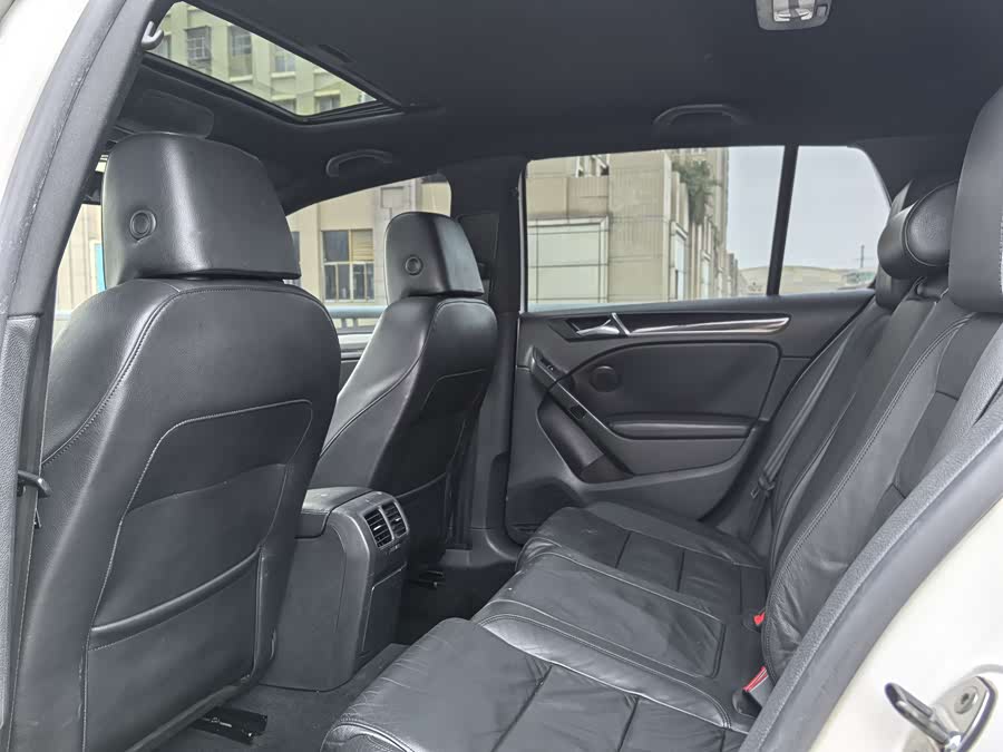 Volkswagen GolfGTI 2011 #37 Volkswagen GolfGTI 2011 car image #37