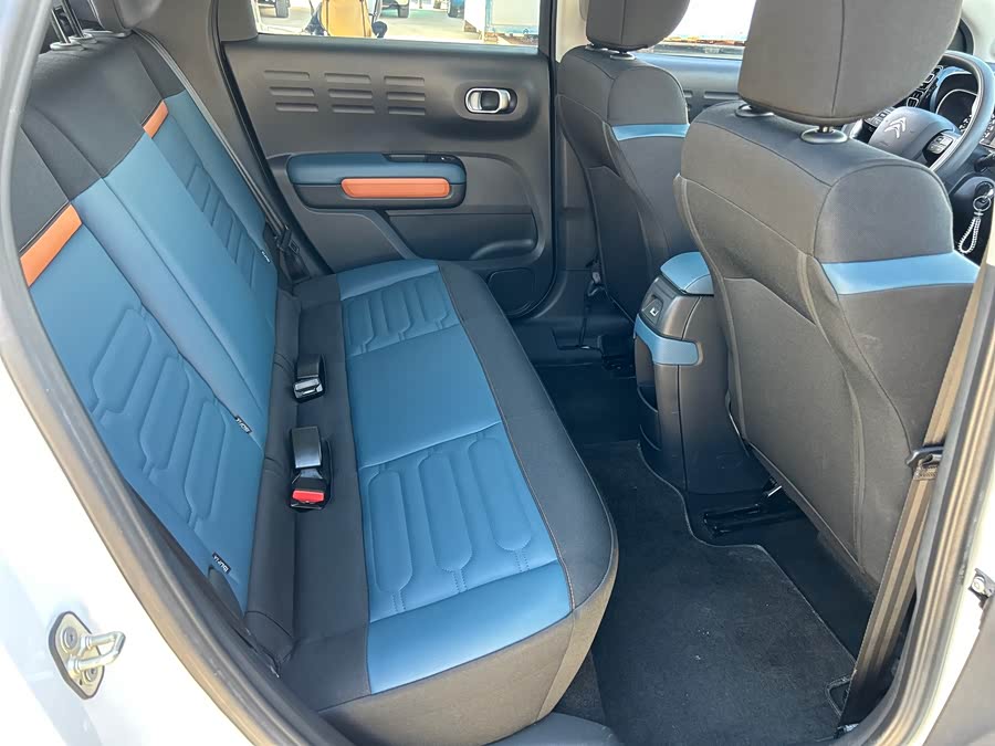 Citroen C4 AIRCROSS 2019 immagine di auto #37