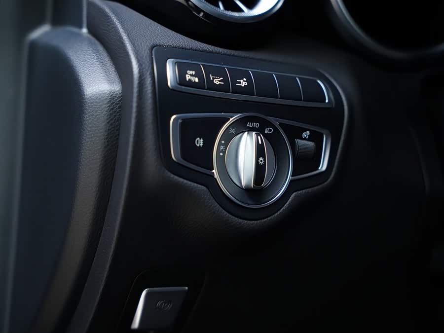 Mercedes-Benz C AMG 2021 car image #37