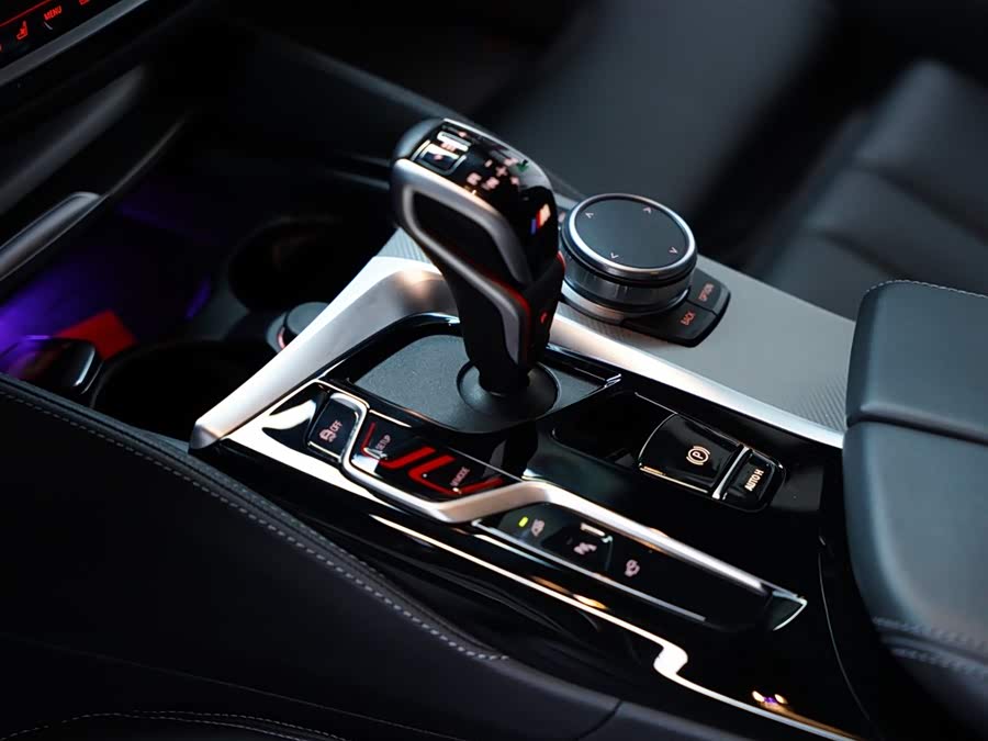 BMW M5 2022 صورة سيارة #37