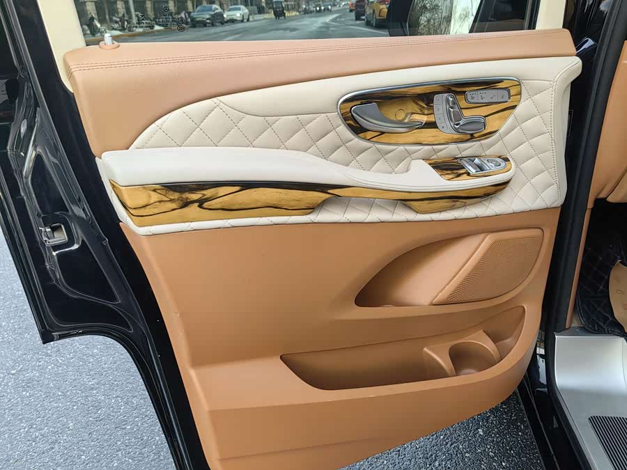 Mercedes-Benz V Class 2020 #37 Mercedes-Benz V Class 2020 car image #37