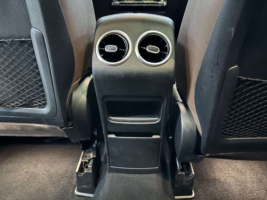 Mercedes-Benz GLB Class 2020 car image #37