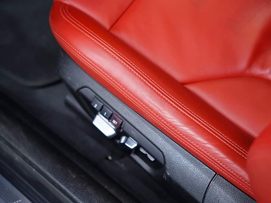 BMW M4 2019 car image #37