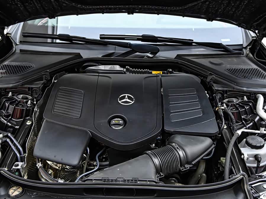 Mercedes-Benz E Class 2023 car image #37