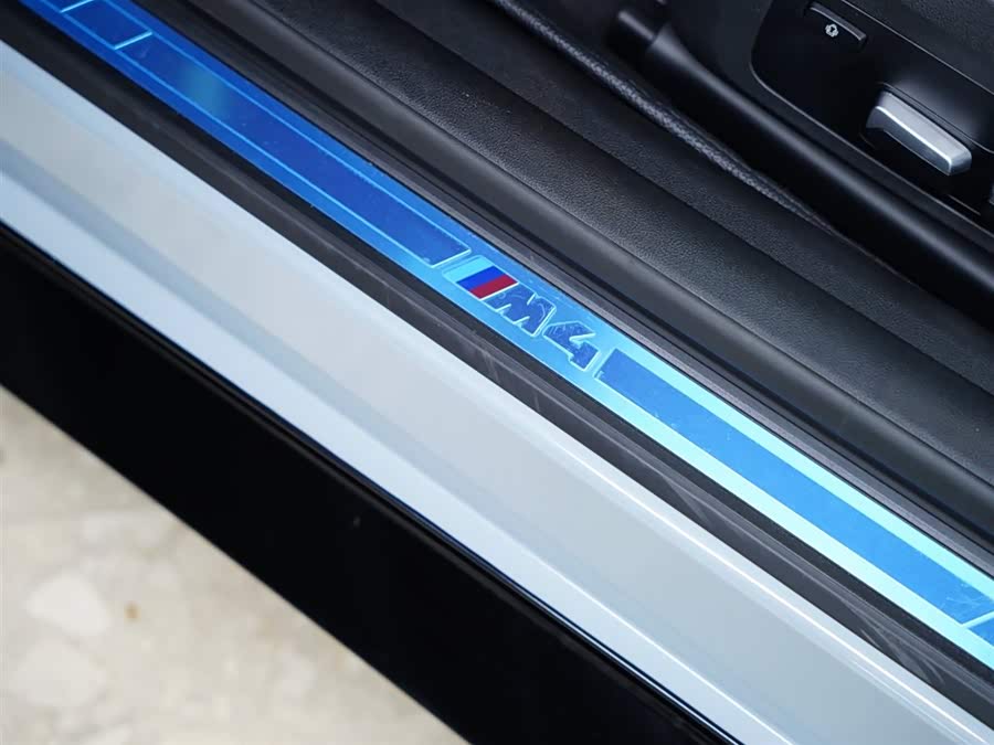 BMW M4 2024 imagem de carro #37