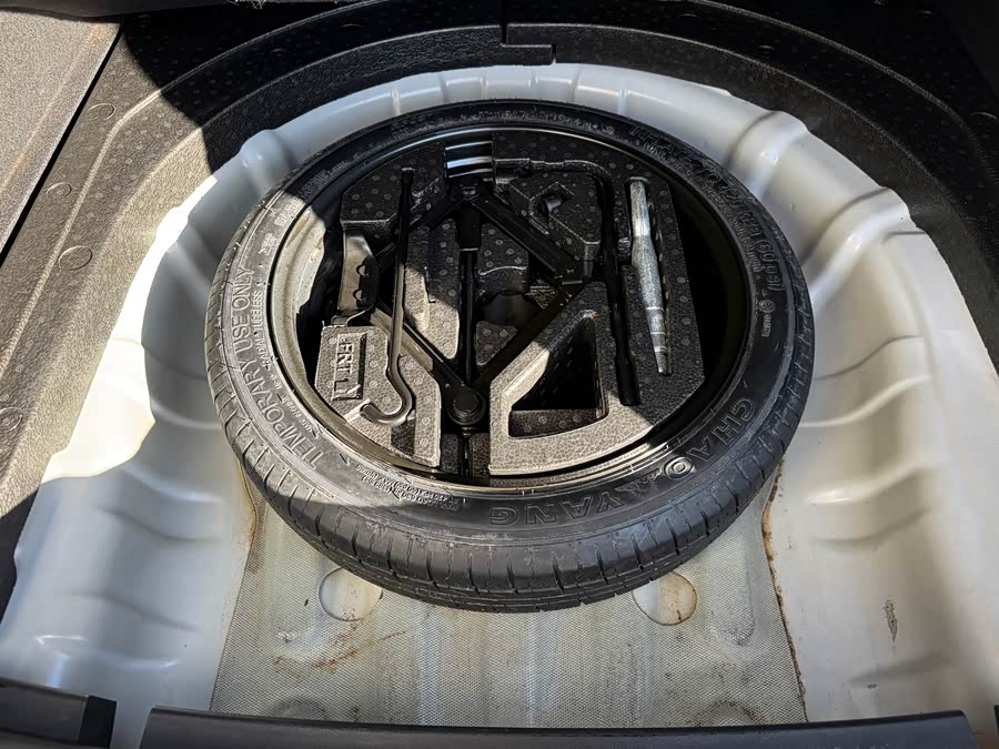 Roewe i5 2020 car image #37