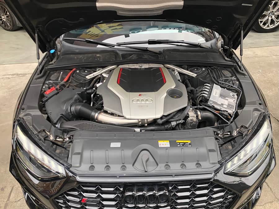 Audi RS 4 2023 immagine di auto #37