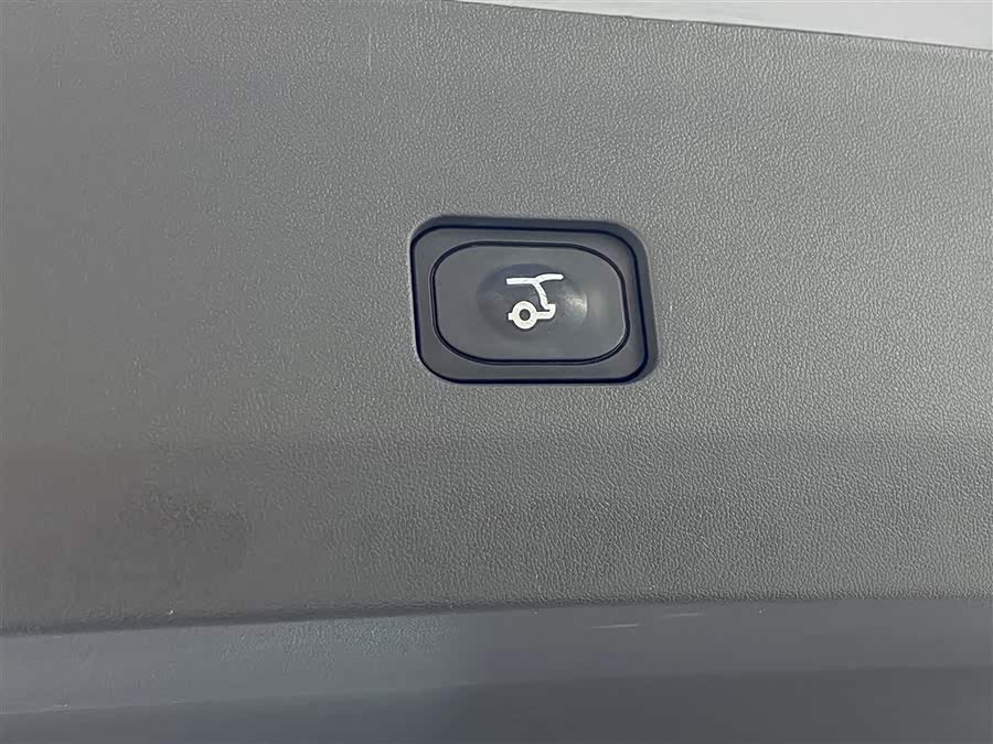 Ford Edge 2023 car image #37