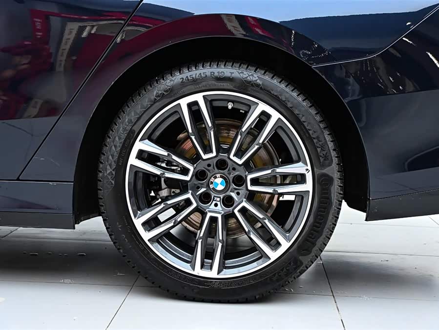 BMW 5 Series 2024 car image #37