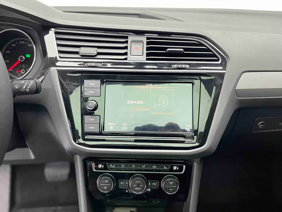 Volkswagen Tiguan L 2019 #37 Volkswagen Tiguan L 2019 car image #37