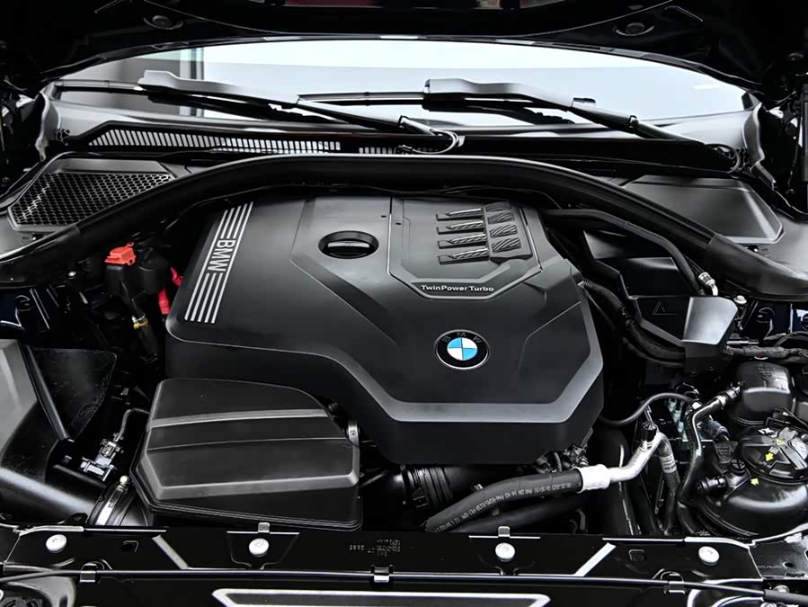 BMW 3 Series 2025 car image #37