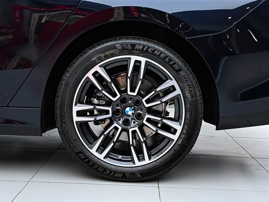 BMW 5 Series 2025 car image #37