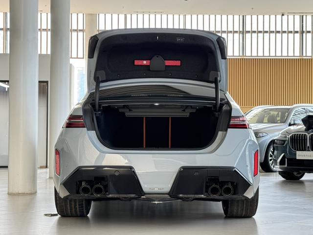 BMW M5 New Energy car image #37