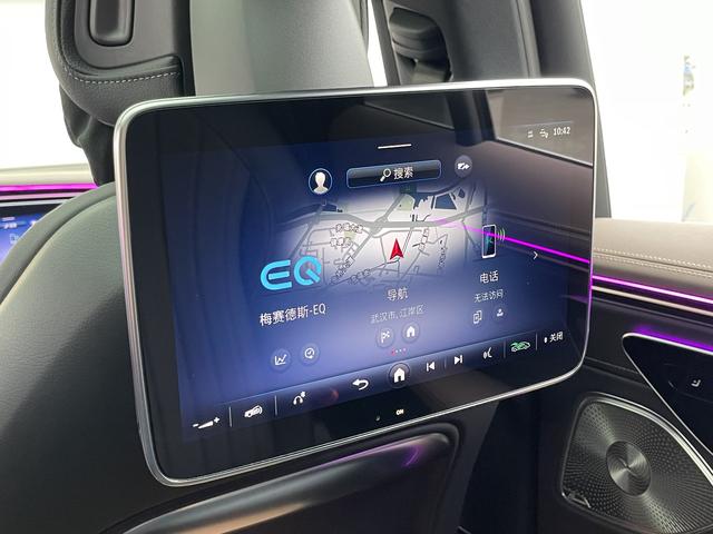 Mercedes-Benz EQS SUV 2025 car image #37