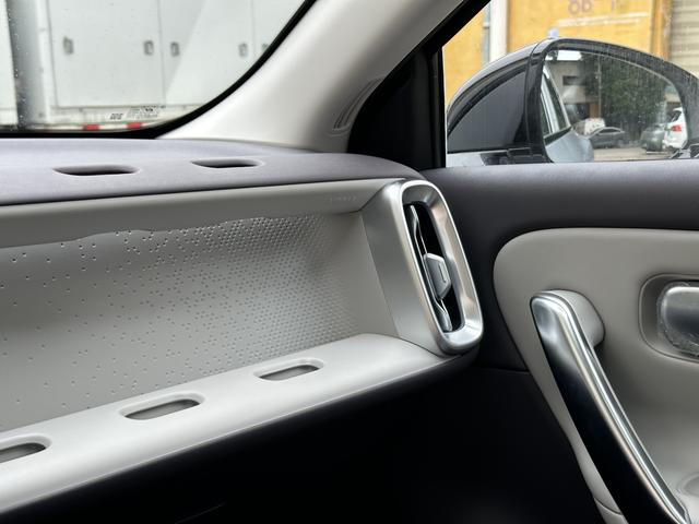 零跑汽车 零跑B01 2025 汽车图片 #37