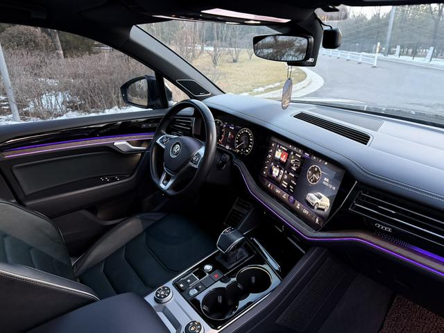 Volkswagen Touareg 2018 car image #37