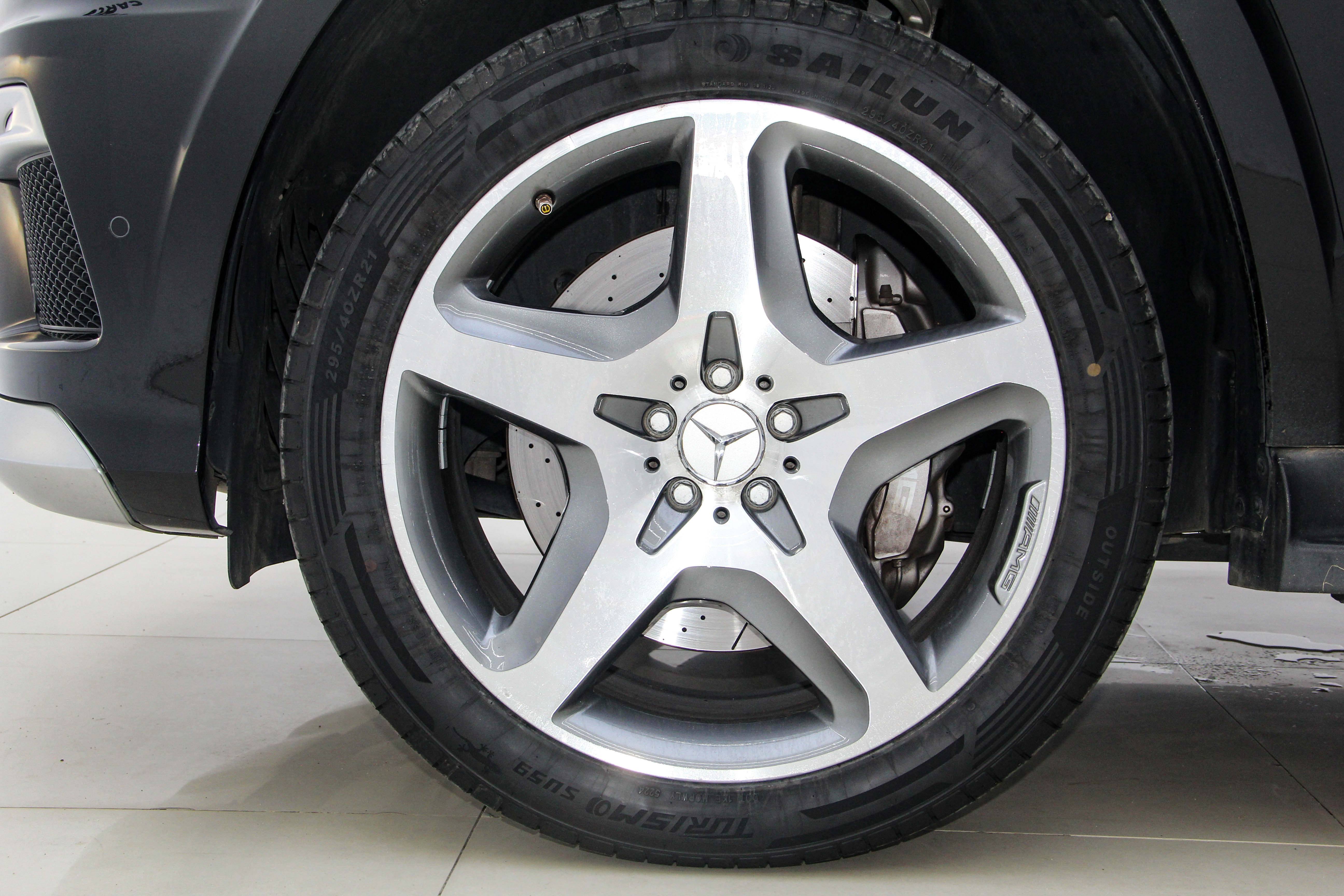 Mercedes-Benz GL AMG 2014 изображение автомобиля #37