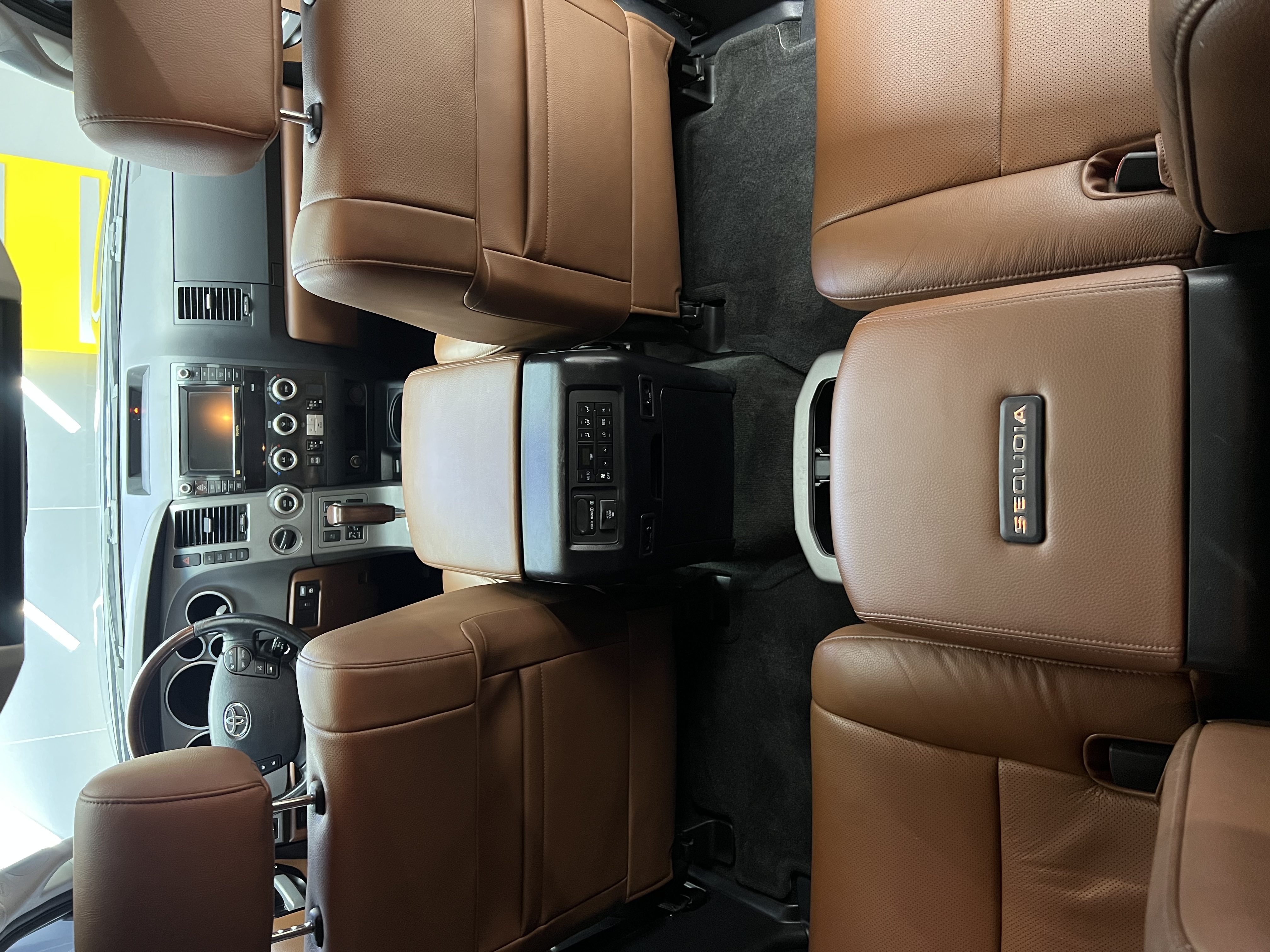 丰田 红杉 2011 汽车图片 #37