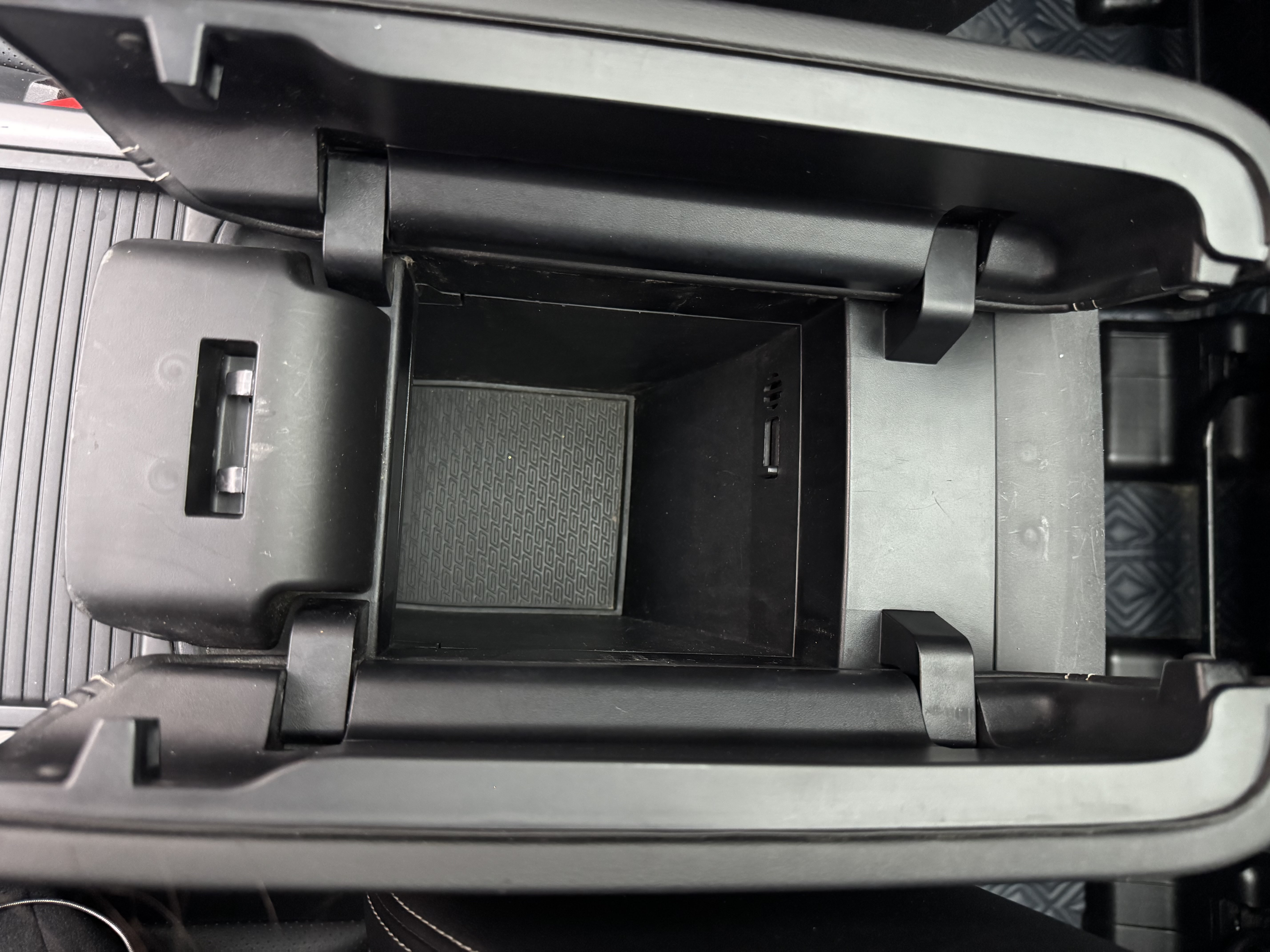 GEELY OkavangoR7 2020 car image #37