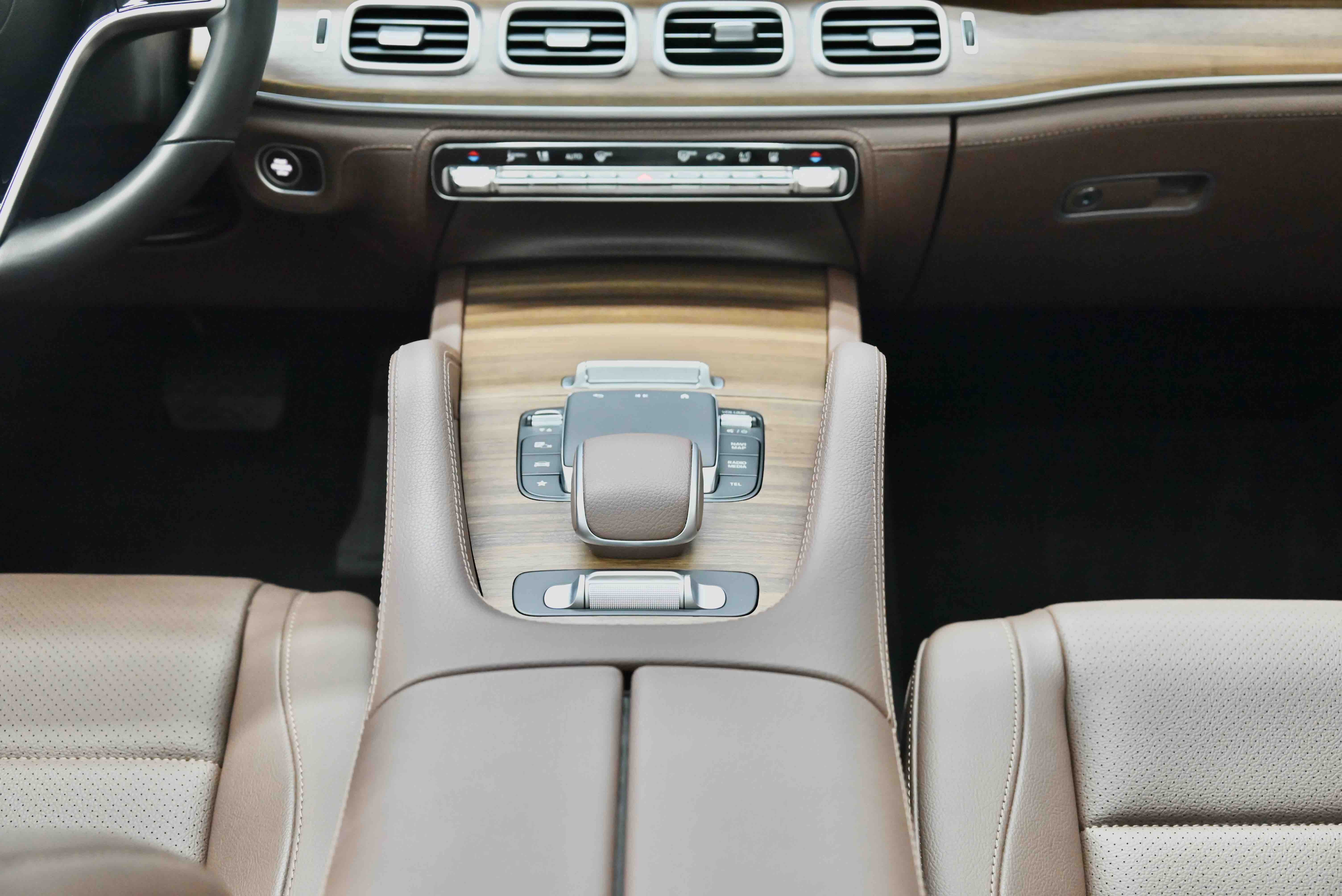 Mercedes-Benz GLE Class New Energy 2023 car image #37