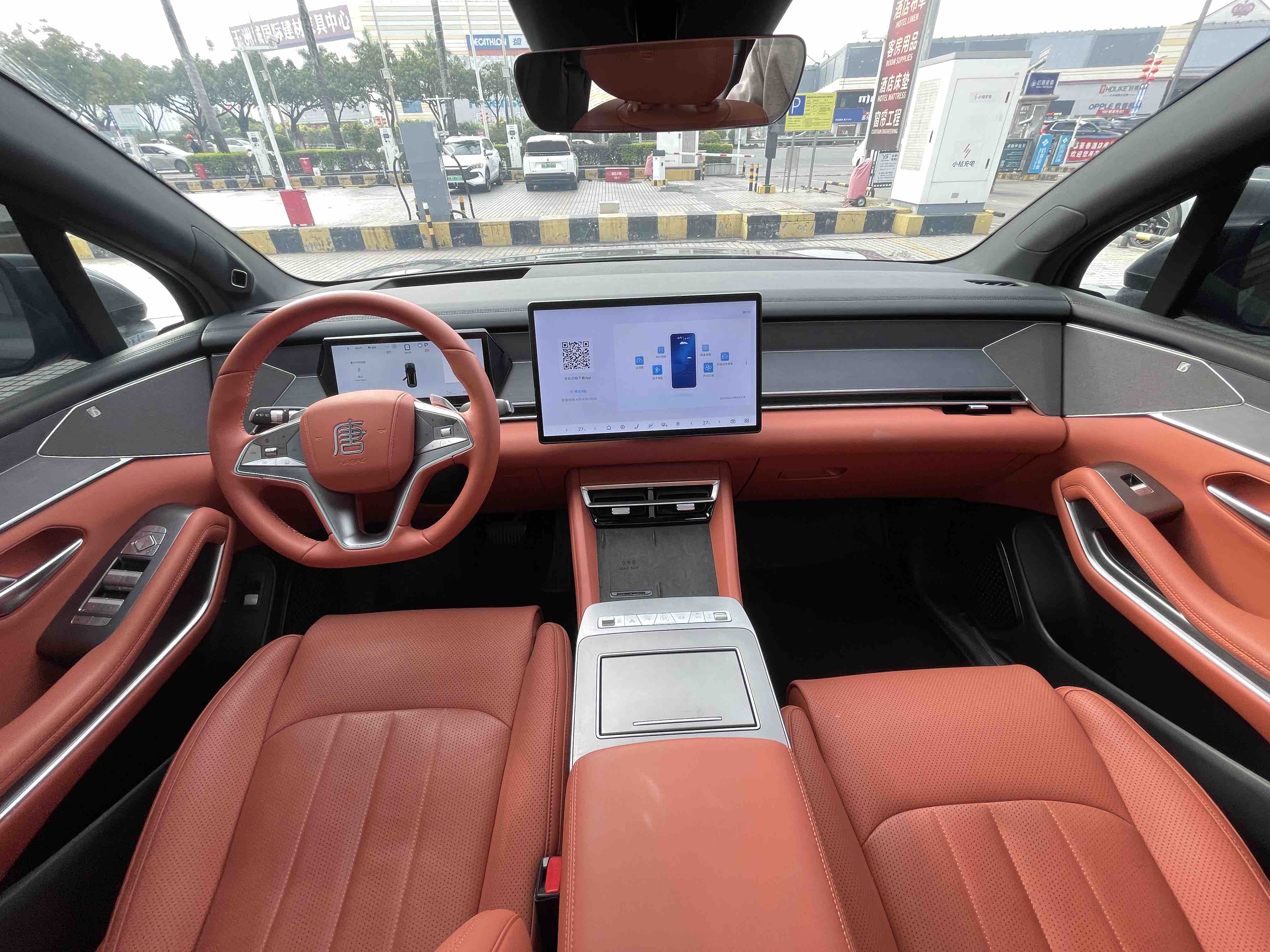 BYD Tang L 2025 immagine di auto #37