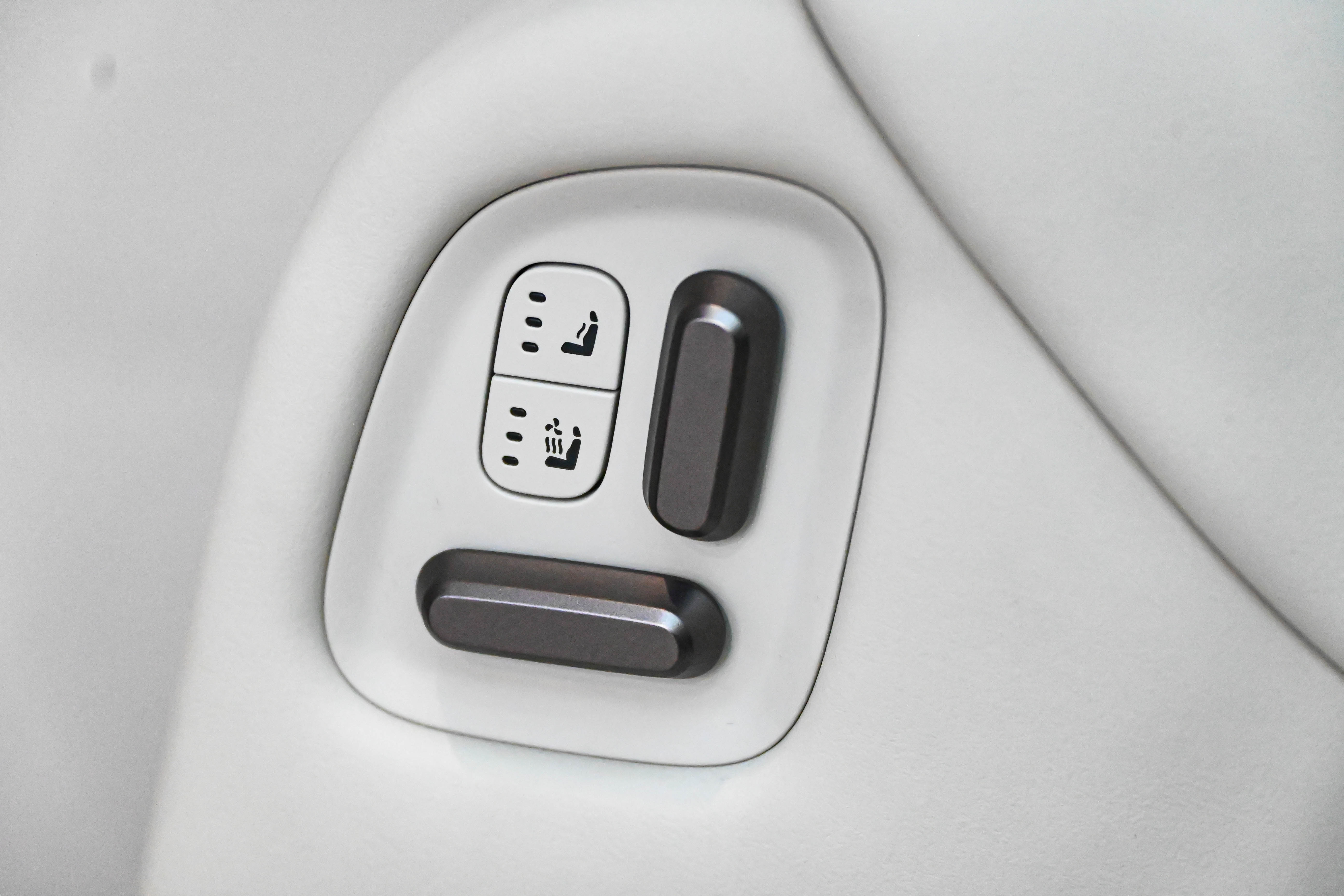 理想汽车 理想MEGA 2025 汽车图片 #37