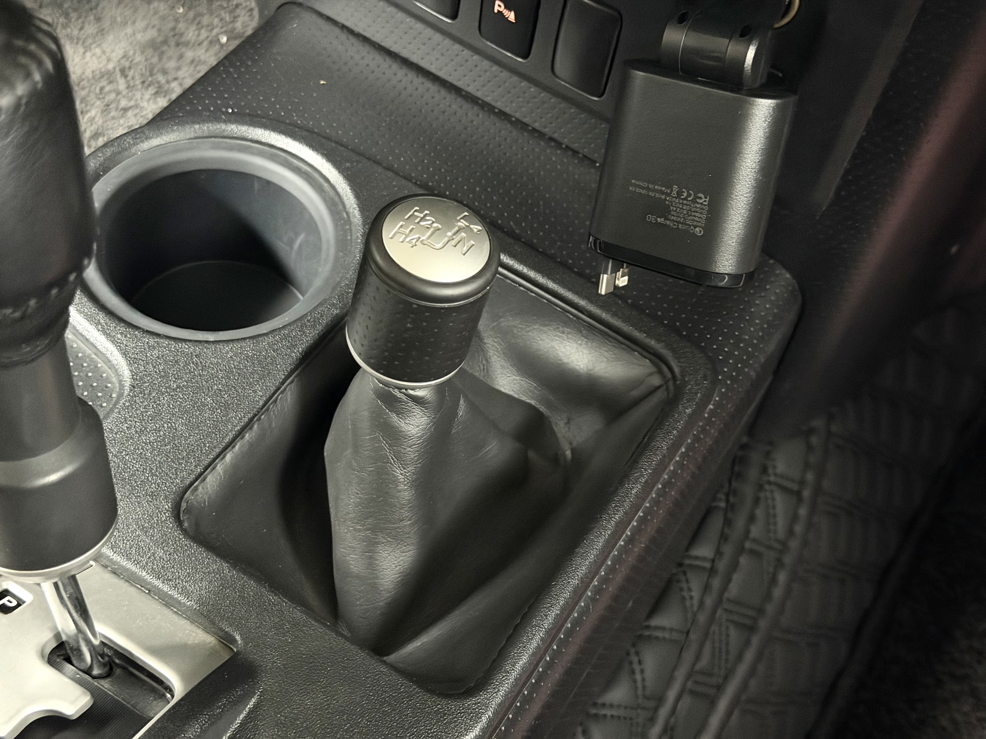 Toyota FJ Cruiser 2011 car image #37