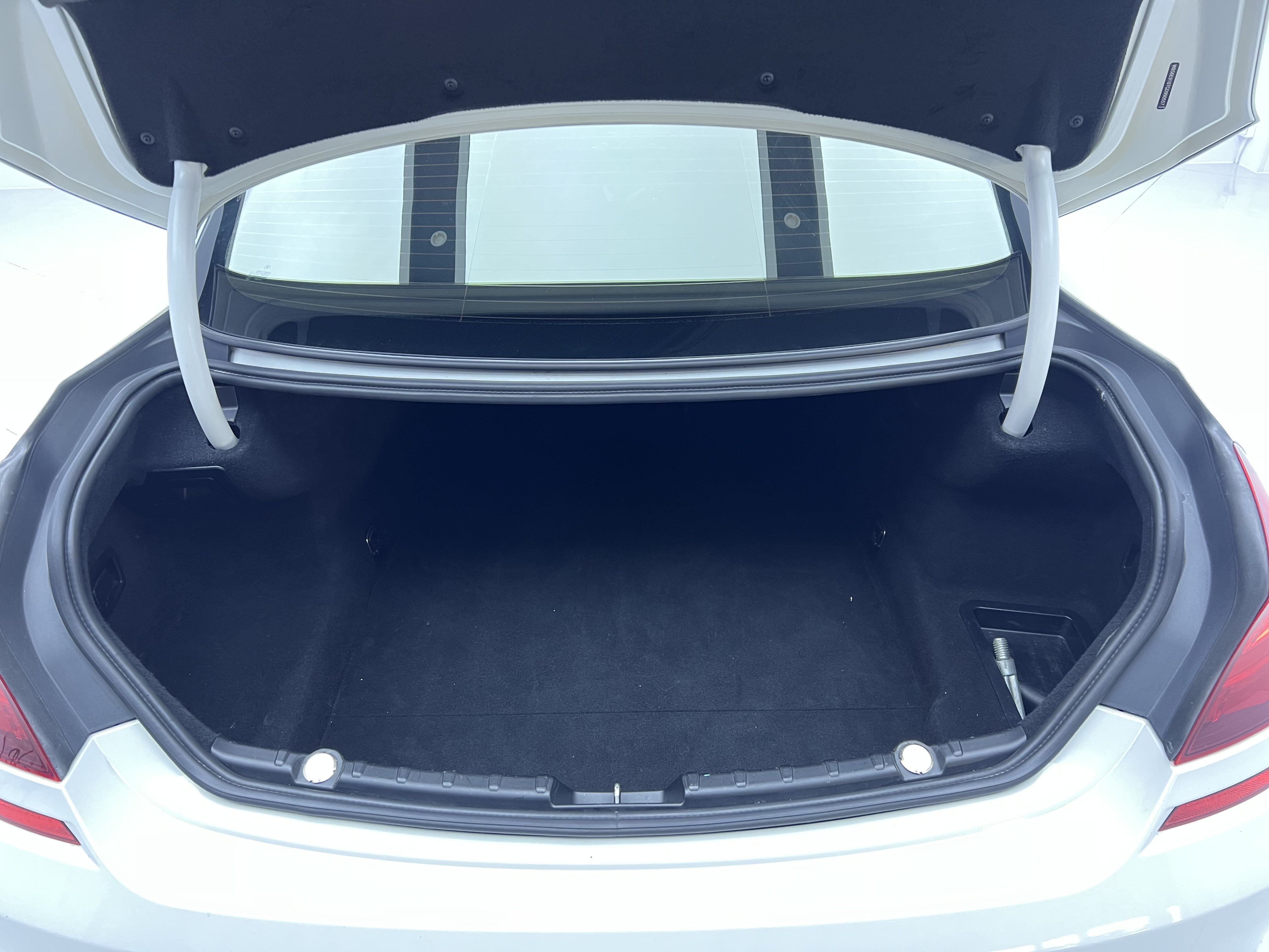 BMW M6 2016 car image #37