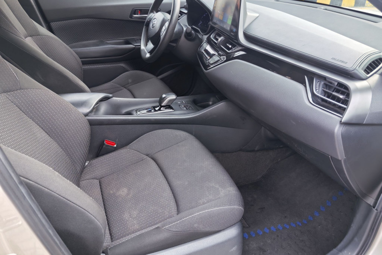 Toyota C-HR EV 2021 immagine di auto #37