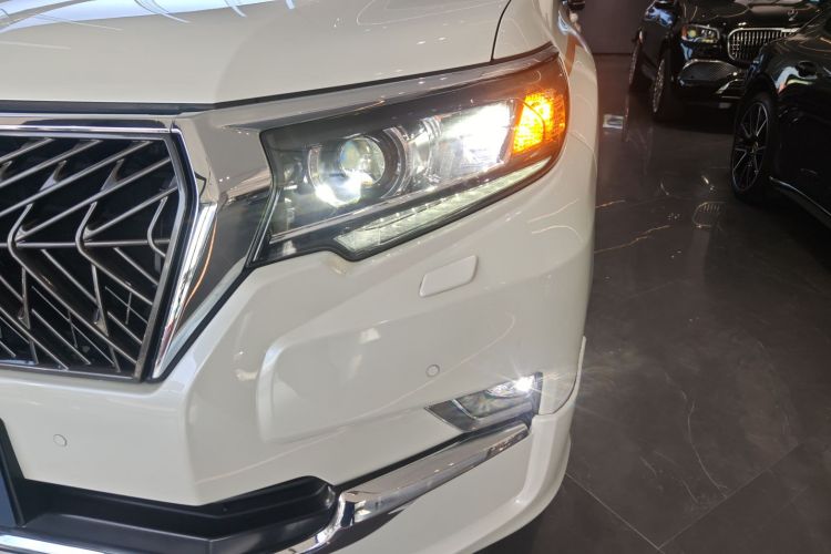 Toyota Land Cruiser Prado 2020 #37 Toyota Land Cruiser Prado 2020 car image #37