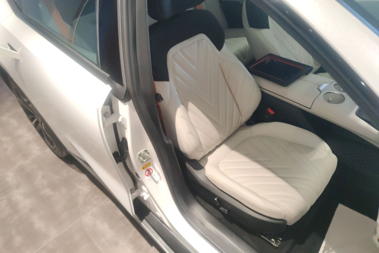 Deepal SL03 2023 car image #37