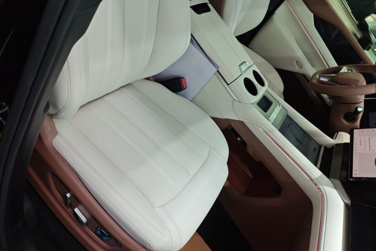 BYD Xia 2024 immagine di auto #37