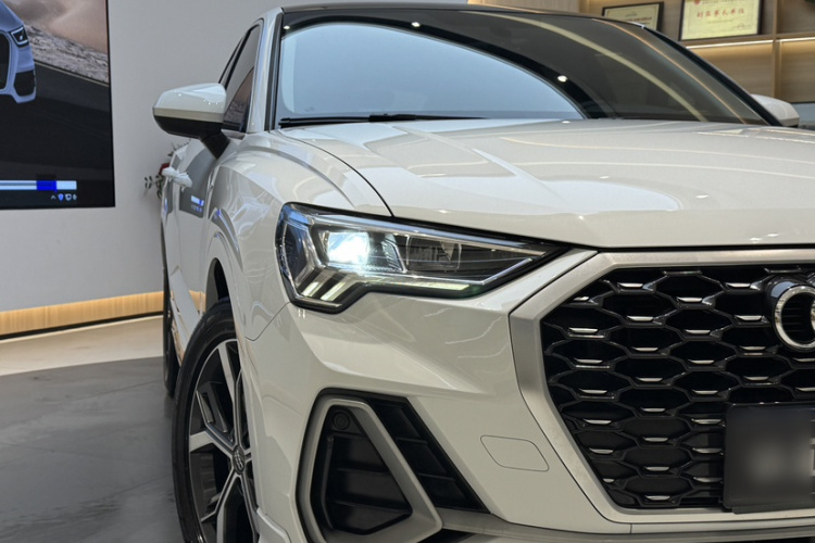 Audi Q3 Sportback 2021 car image #37