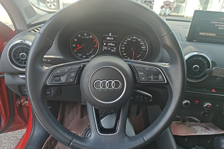 Audi A3 2019 car image #11