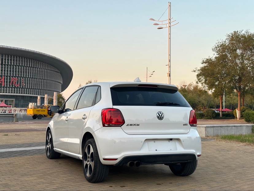 Volkswagen Polo 2015 #6 Volkswagen Polo 2015 car image #6
