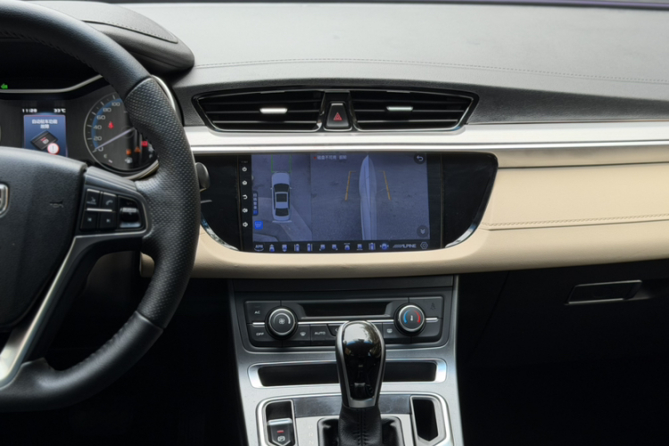 GEELY Emgrand 2019 #18 GEELY Emgrand 2019 car image #18