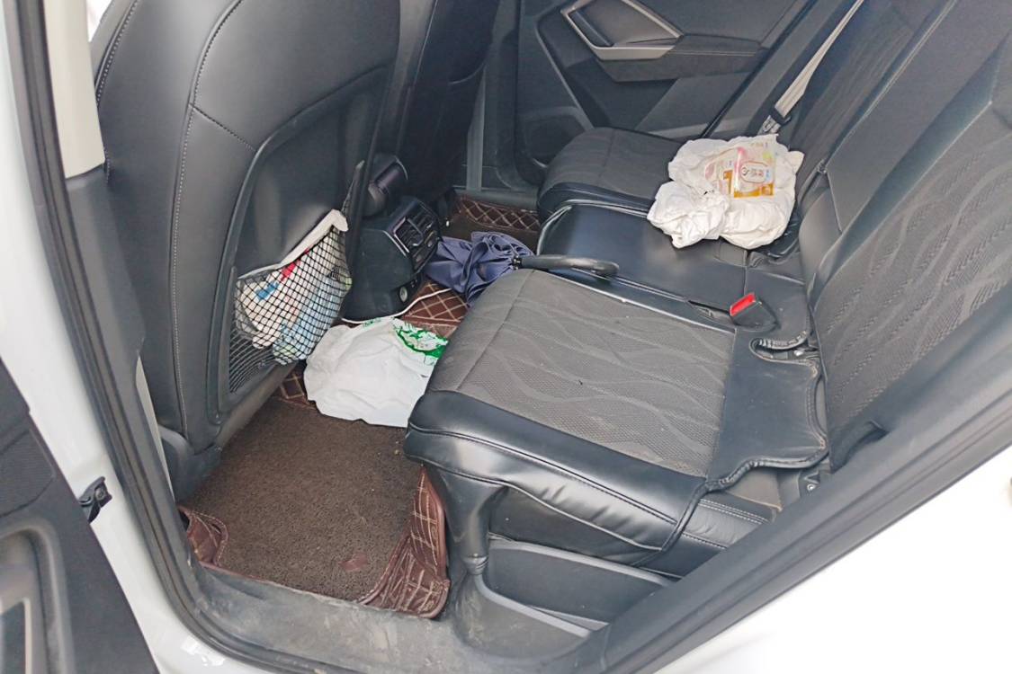 Audi Q3 2021 car image #21