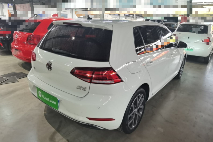 Volkswagen Golf 2020 car image #7