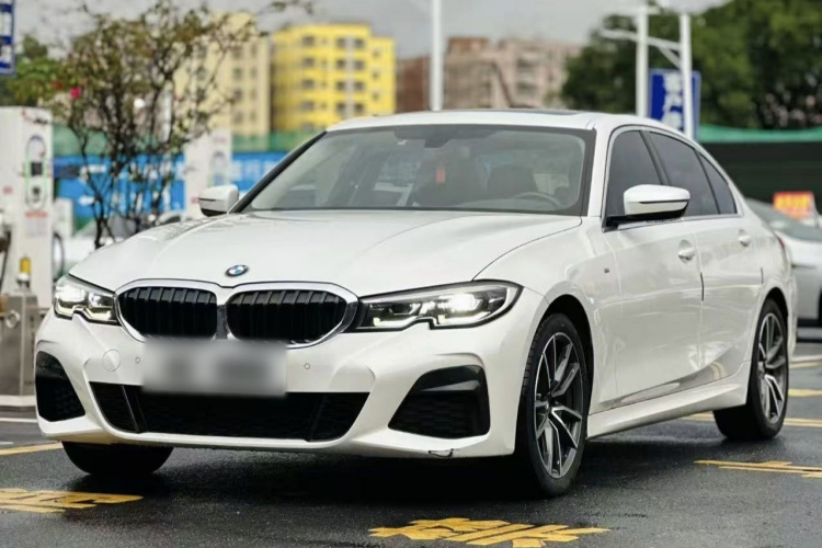 BMW 3 Series 2021 car image #2