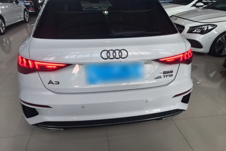 Audi A3 2023 immagine di auto #6