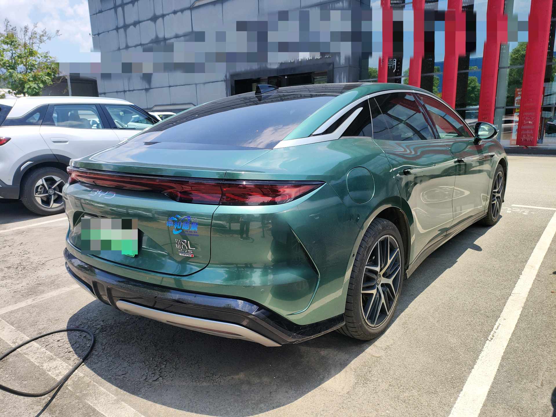 BYD HanL 2025 car image #3