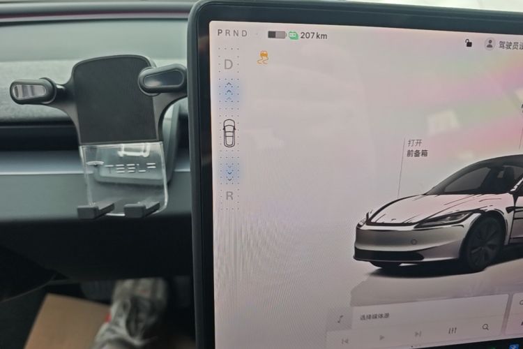 Tesla Model 3 2025 #14 Tesla Model 3 2025 car image #14