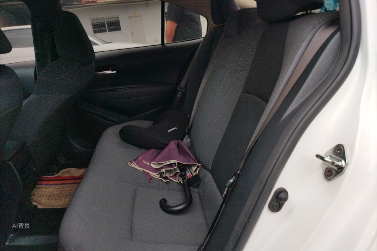 Toyota Corolla 2019 immagine di auto #19