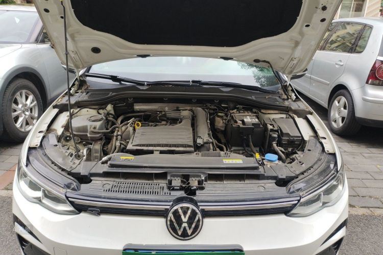 Volkswagen Golf 2022 car image #22