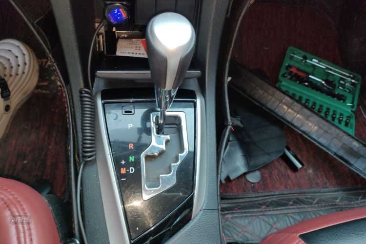 Toyota Corolla 2019 immagine di auto #16