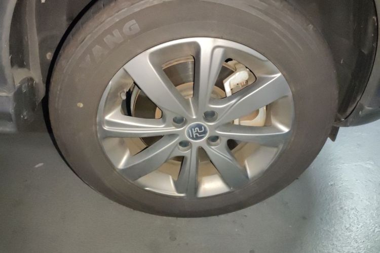 BYD Yuan New Energy 2020 #6 BYD Yuan New Energy 2020 car image #6