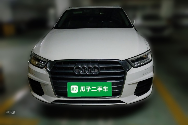 Audi Q3 2018 car image #3